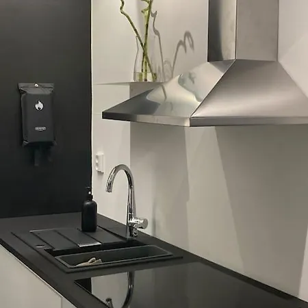 Apartment Chic Studio For Two Close To Metro *